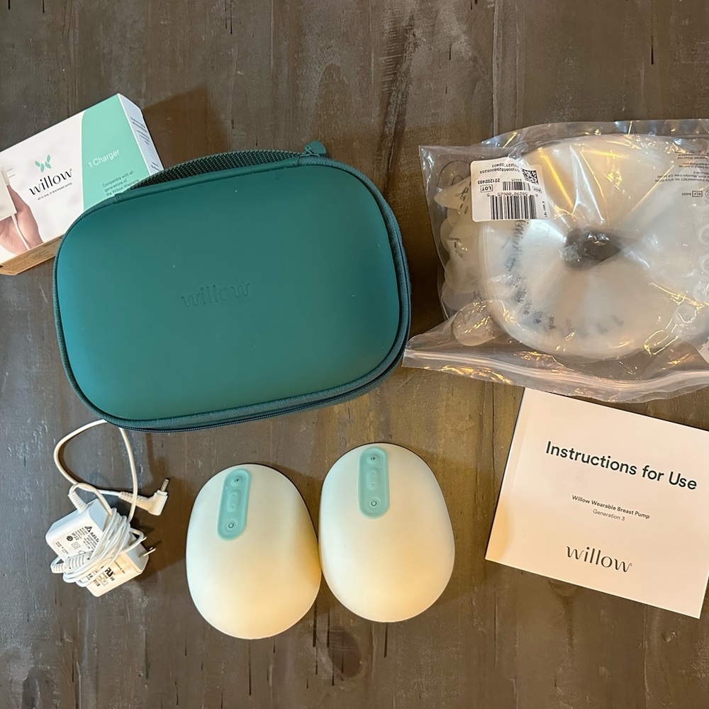 Willow 3.0 Breast Pump with case!